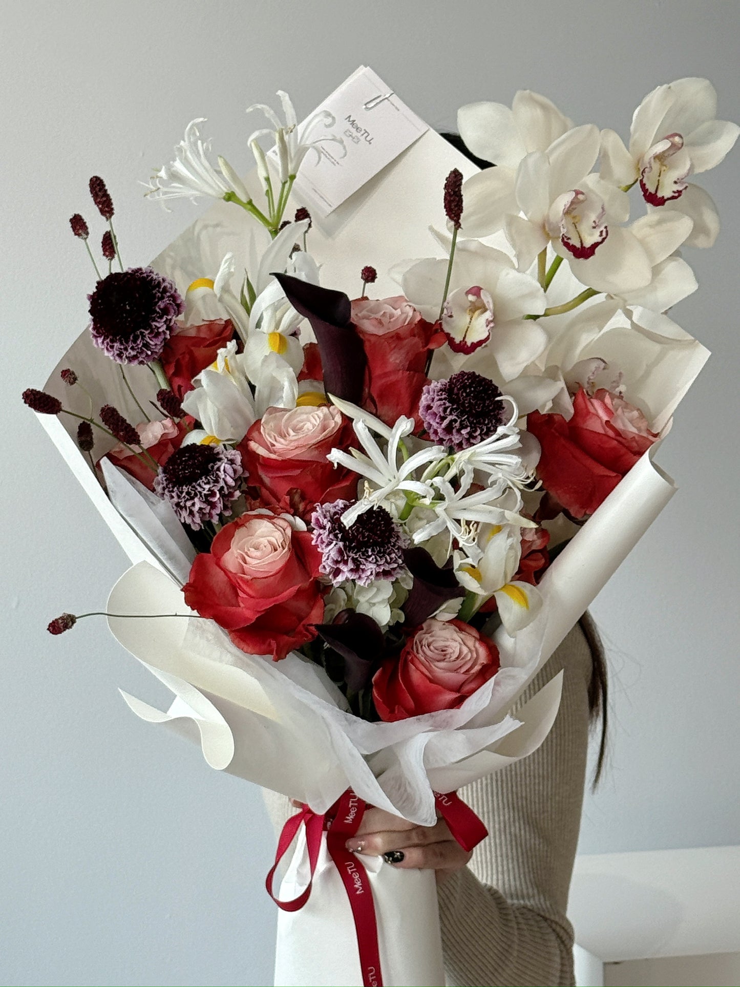 Vintage Vine|Wine & Ivory